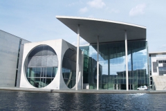 Moderní budovy Bundestagu