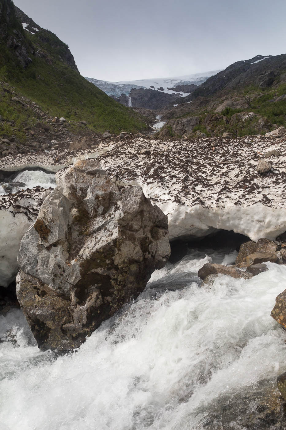 Než opustíme úplně Norsko, dáváme si 2 výstupy. 1. vede na ledovec.