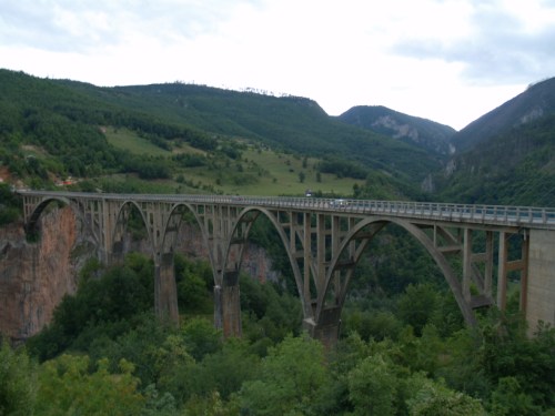 Most přes řeku Taru