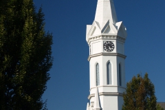 Věž kostela v městečnu Mörbich
