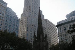 Bank of New York Bld. a Trinity Church