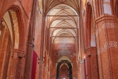 Uvnitř katedrály ve Wismaru