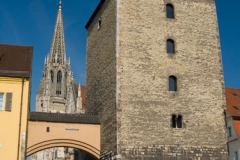 Brána do historického centra města Regensburg