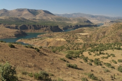 Přehrada a současně řeka Eufrat